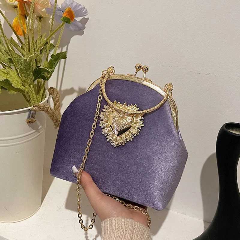 High Quality Velvet frame heart-shaped dinner handbag with diamond chain high-quality shoulder and cross body bag fashion hot selling T241225