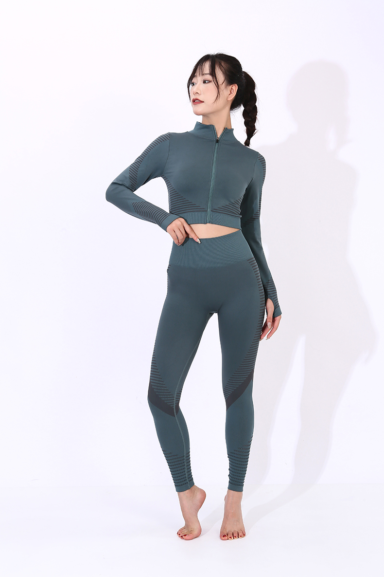 FEMME FINESS That's Yoga Wear Exercise Suit Seamless Yoga Wear Suit