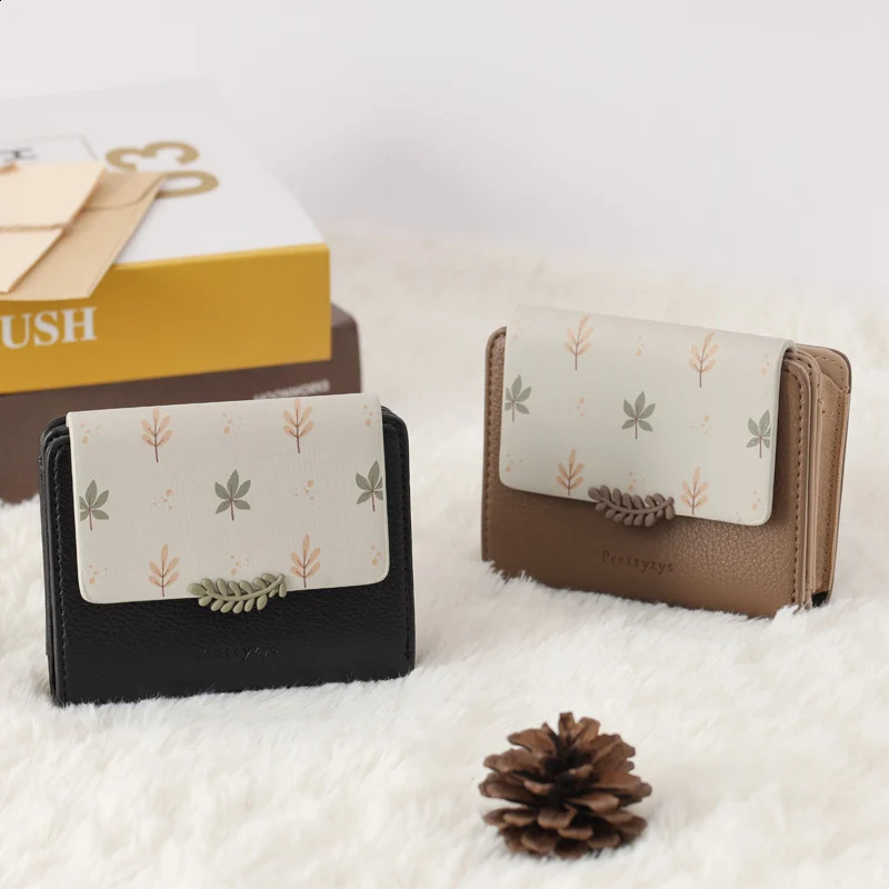 Maple Leaf Print Women Small Wallet Zipper Coin Purse Ladies Short Wallets Female Mini Square Money Bag PU Leather Card Holders 241224