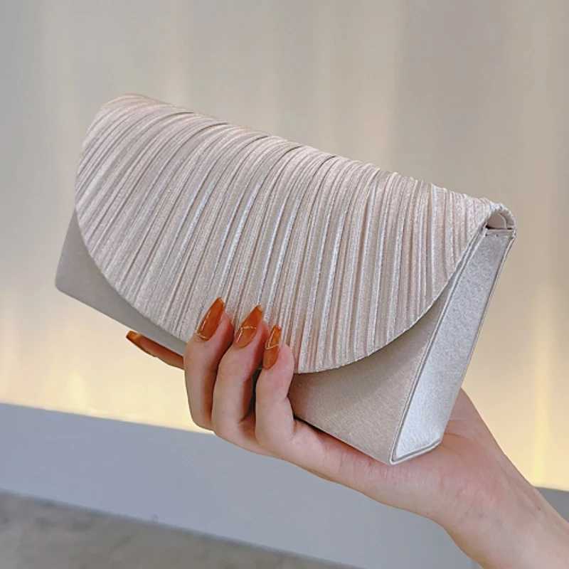 High Quality Elegant pleated nightclub luxurious pleated banquet wallet perfect for formal events and gatherings T241225