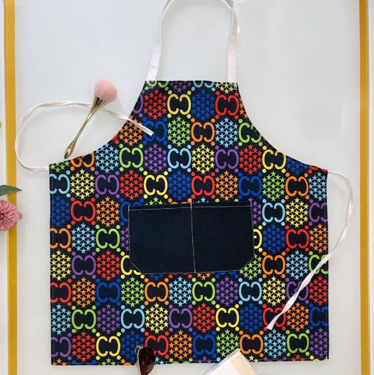 New 2025 Designer Home kitchen cooking letter printing Apron Luxury chef's work clothes barber shop household cleaning letter logo printing apron stain prevention