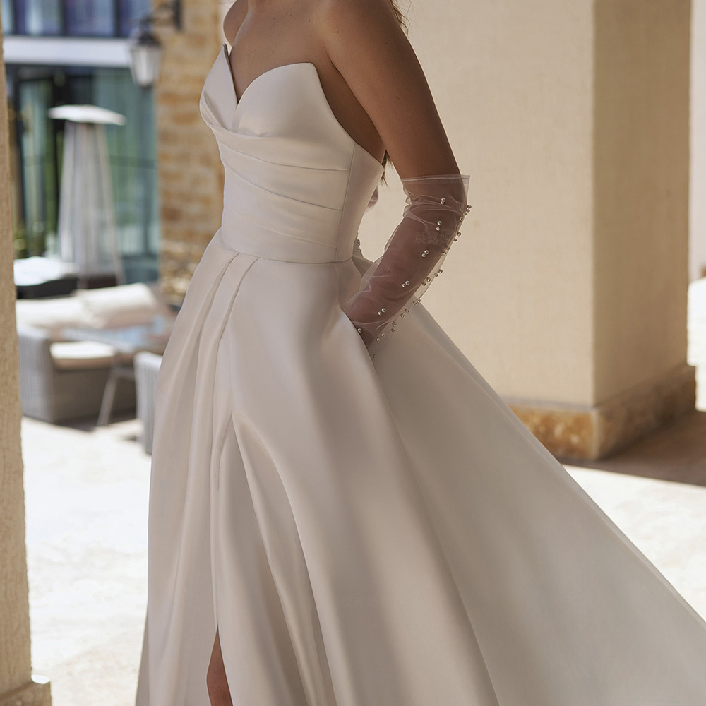 New Vintage Lace A Line Wedding Dresses Deep Tulle Applique Spaghetti Straps Ruffles Sweep Train Plus Size Wedding Dress Bridal Gowns 02