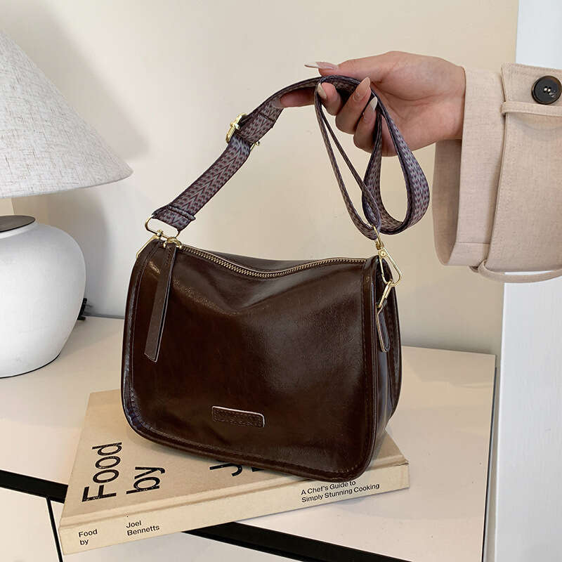Fashionable New Cross-Border Versatile Women's Armpit Small Square Trendy Simple Casual Shoulder Bag Wholesale