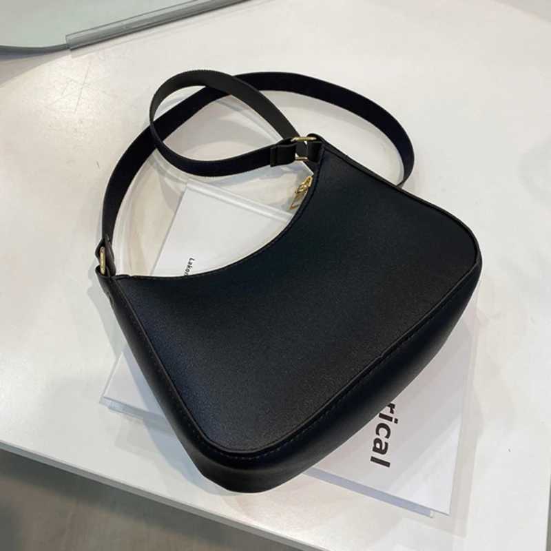 New Womens Handbag Fiable Solid Color Shoulder Bag PU Leather Casual Womens Hobos HandbagXJ241225