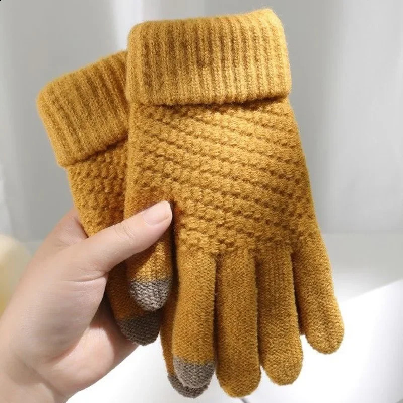 Knitted Woolen Five Finger Gloves Autumn Winter Plush Pineapple Patterned Cold-proof Slide The Screen Riding Warm Wool Mittens 241226