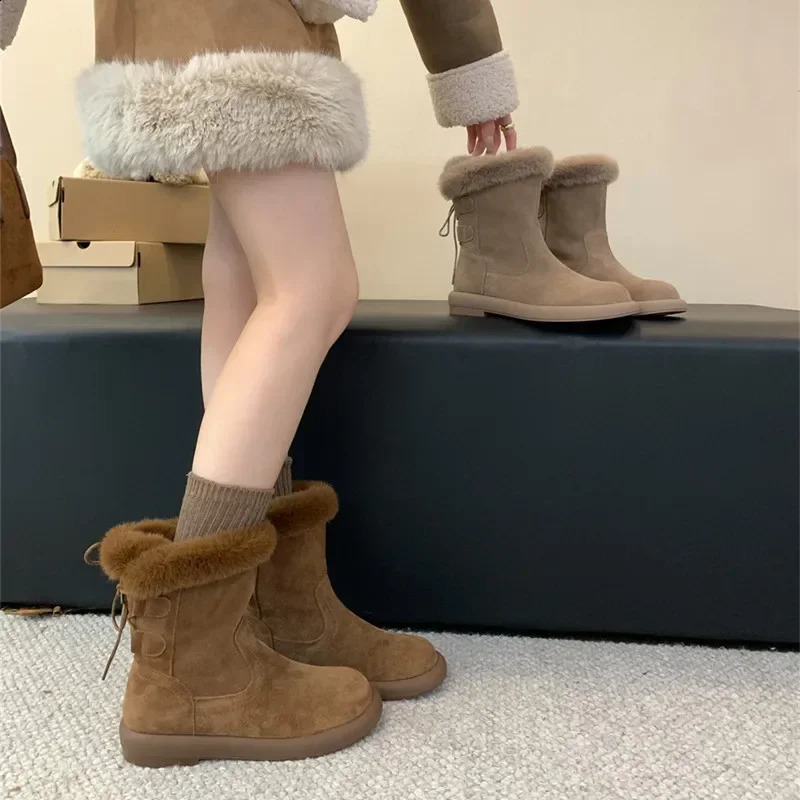Waterproof Snow Boots with Fleece Thickened Warm Cotton Shoes Short Tube with Fleece Martens Flat Wool Shoes for Women 241226