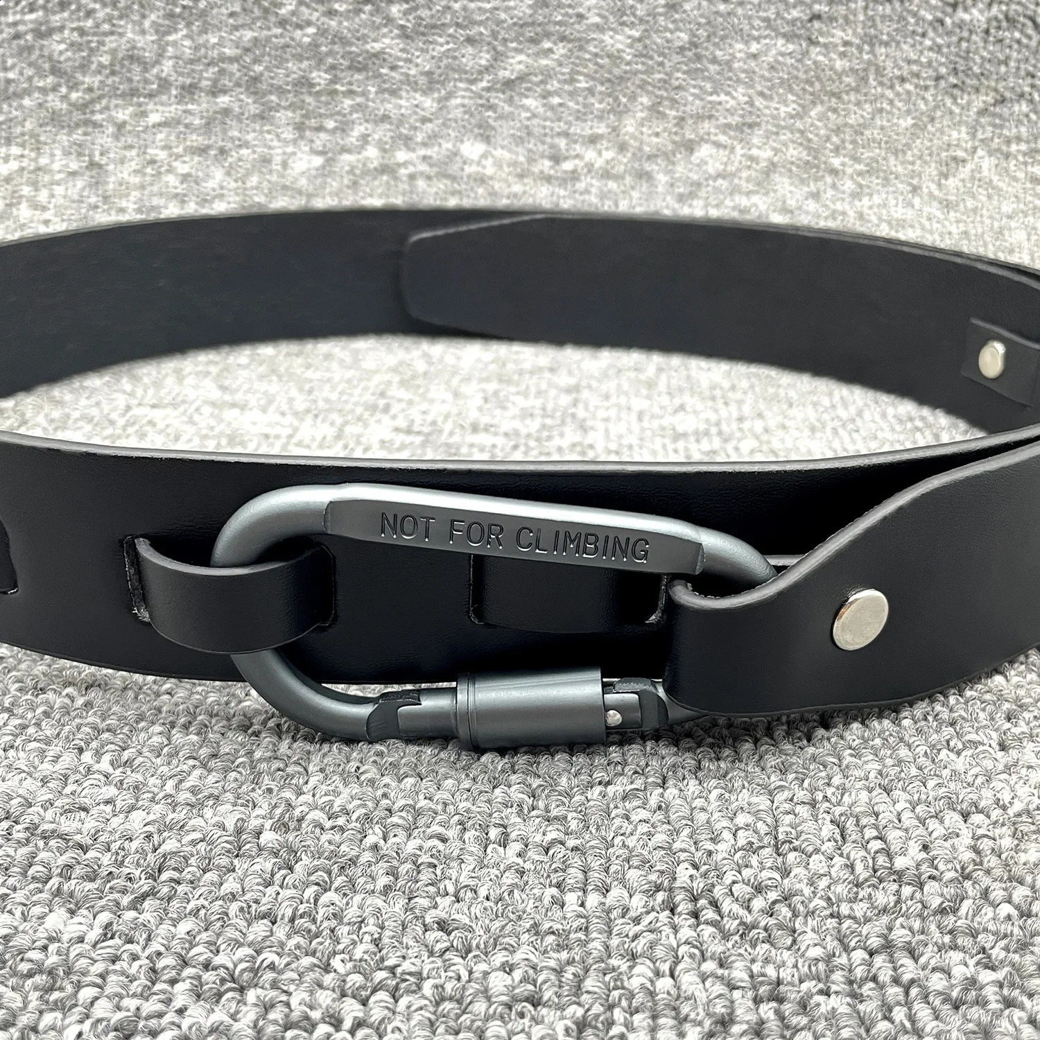 Trend Outdoor Wind Silver Grey Climbing Buckle Letter Y2k Belt Engraving Function Black Belt Mens Womens Accessories 241226