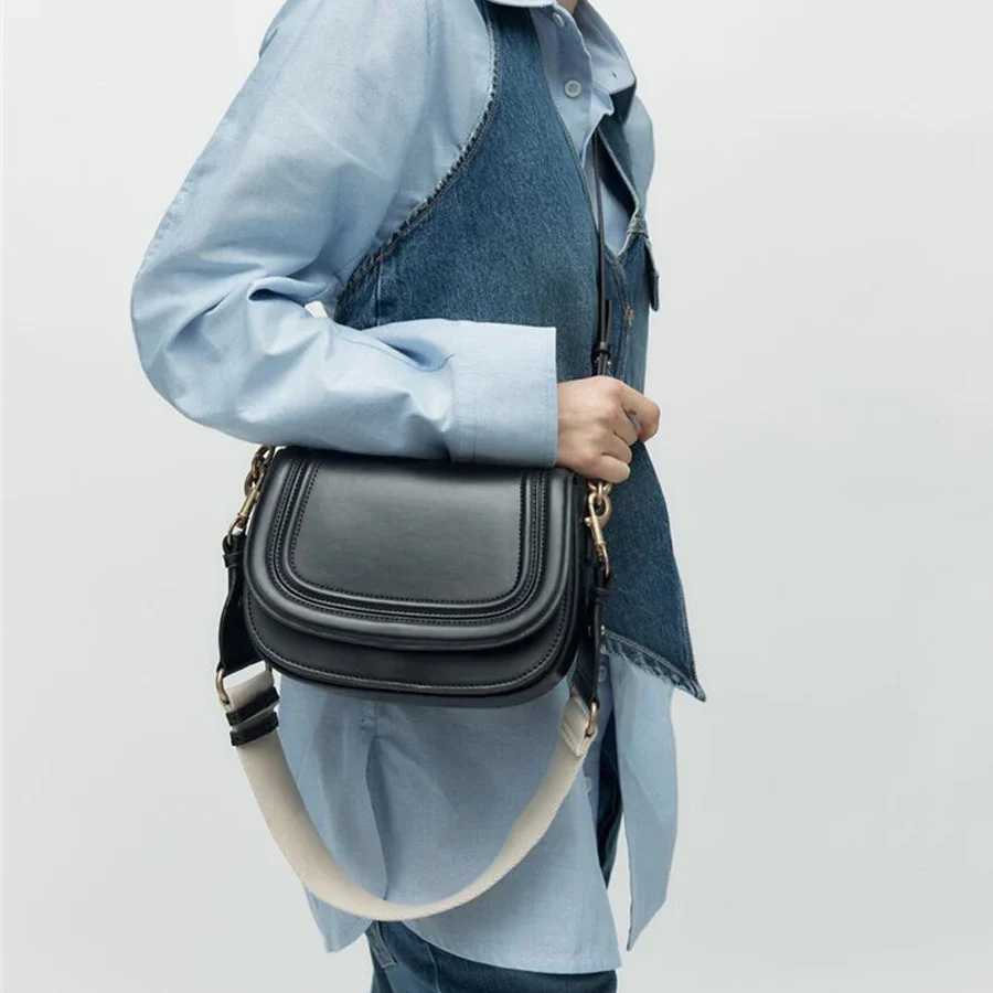 Fi Small Flip Cover Bag Designer Broadband Saddle Shoe Bag Luxury PU Leather Cross Bag Trend Small Party Wallet 2024 Y241225