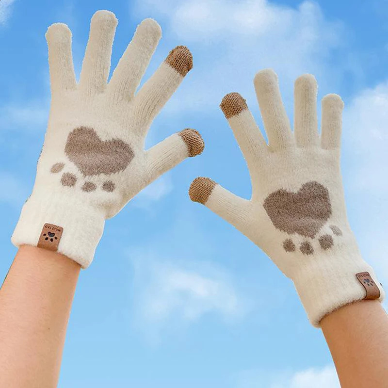 Fashionable Winter Warm And Cute Smiling Face With Thick Knitted Yarn Gloves 241226