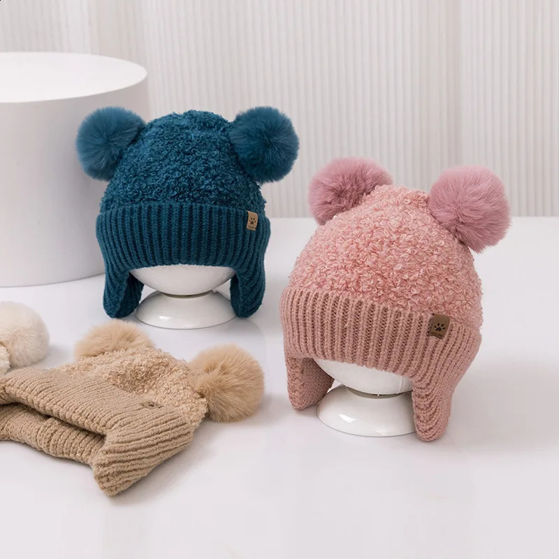 Cute Plush Ball Baby Earmuffs Cap Winter Warm Kids Ear Protection Hat Thicken Velvet Children Ski Bonnet 636M Toddler Beanies 241225