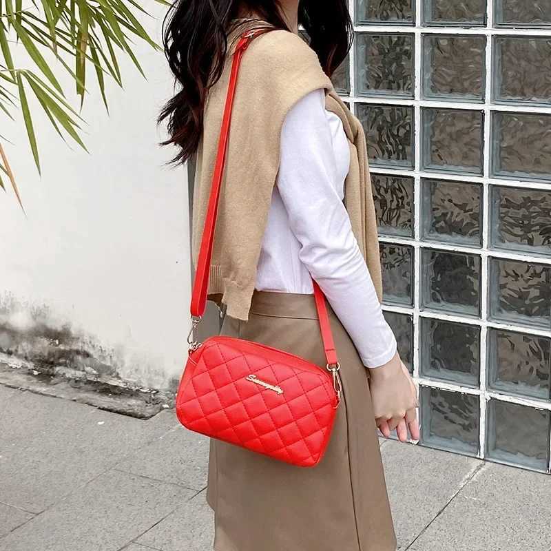 Tassel Small Messenger Bag For Women 2023 Trend Lingge Embroidery Camera Female Shoulder Bag Fi Chain Ladies Crossbody BagsXJ241225