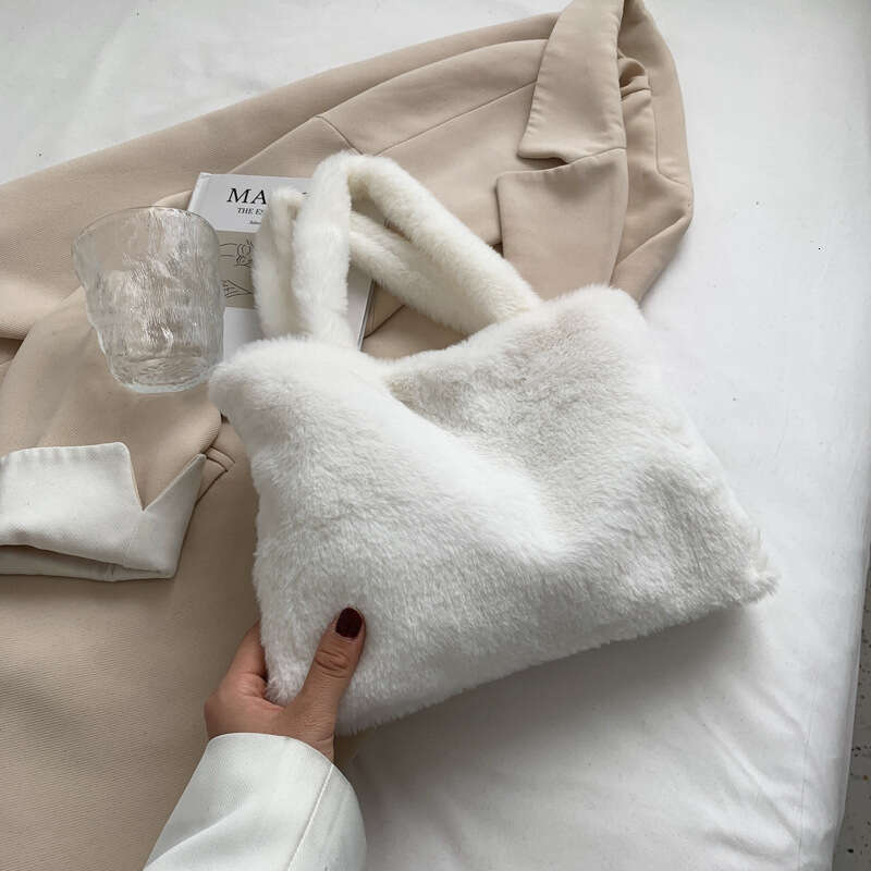 Internet Celebrity Autumn And Winter Fur Shoulder New Trendy Korean Version Western-Style Crossbody Small Square Women's Bag
