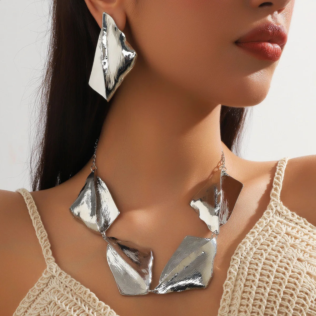 Exaggerated Vintage Womens Jewelry Sets Metal Gold Silver Color Irregular Geometric Choker Necklace Stud Earrings Set for Women 241226