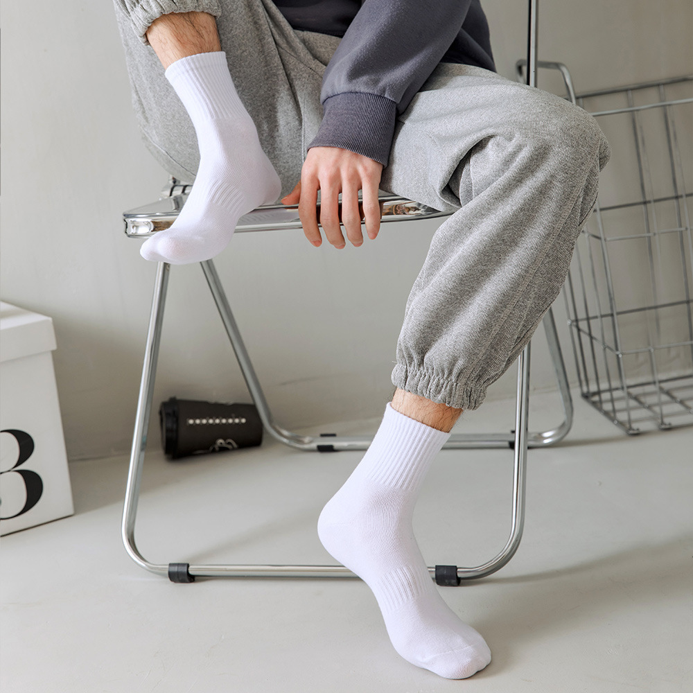 Ddmyoutdoor China domestic Socks, Mid Length Autumn Winter Sweat-Absorbing And Deodorizing Sports Socks, Men's Running Solid Color Cotton Socks