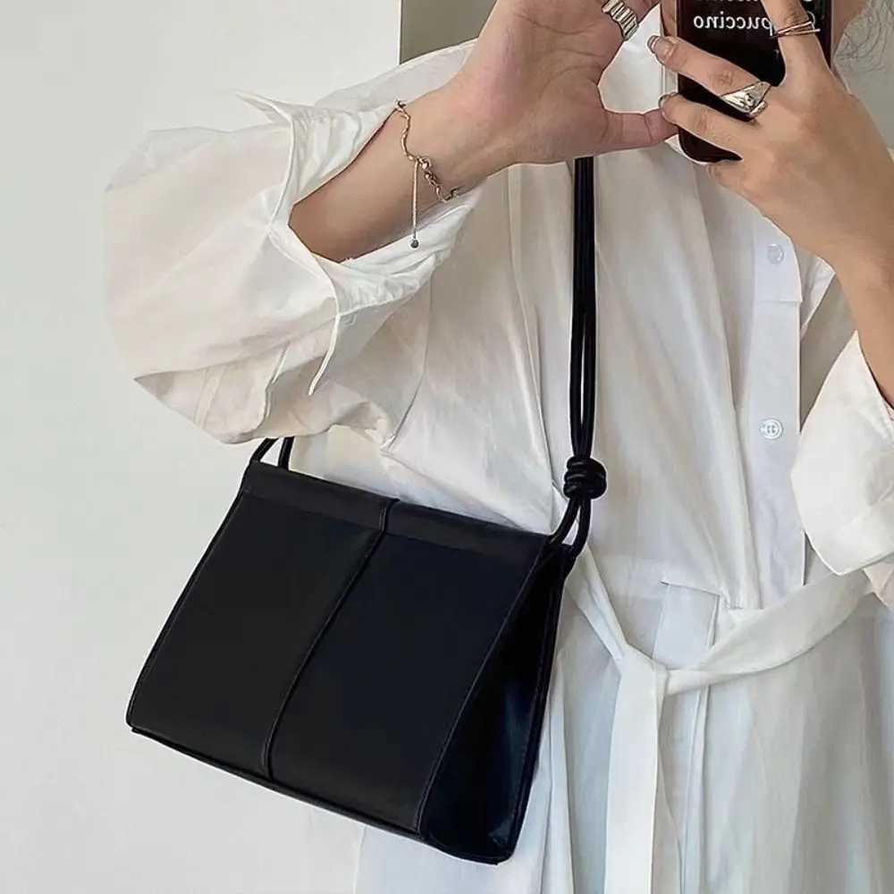 1PC Women Luxury PU Leather Handbags Ladies Versatile Shoulder Crossbody Bag Fi Underarm Bag Small Square Tote BagsXJ241225