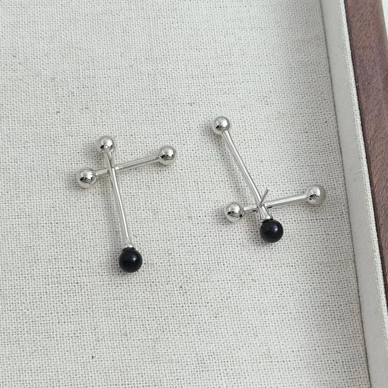 Asymmetrical Personalized High-end Womens Earrings Korean Fashion Charm Jewelry Earrings for Women 241226