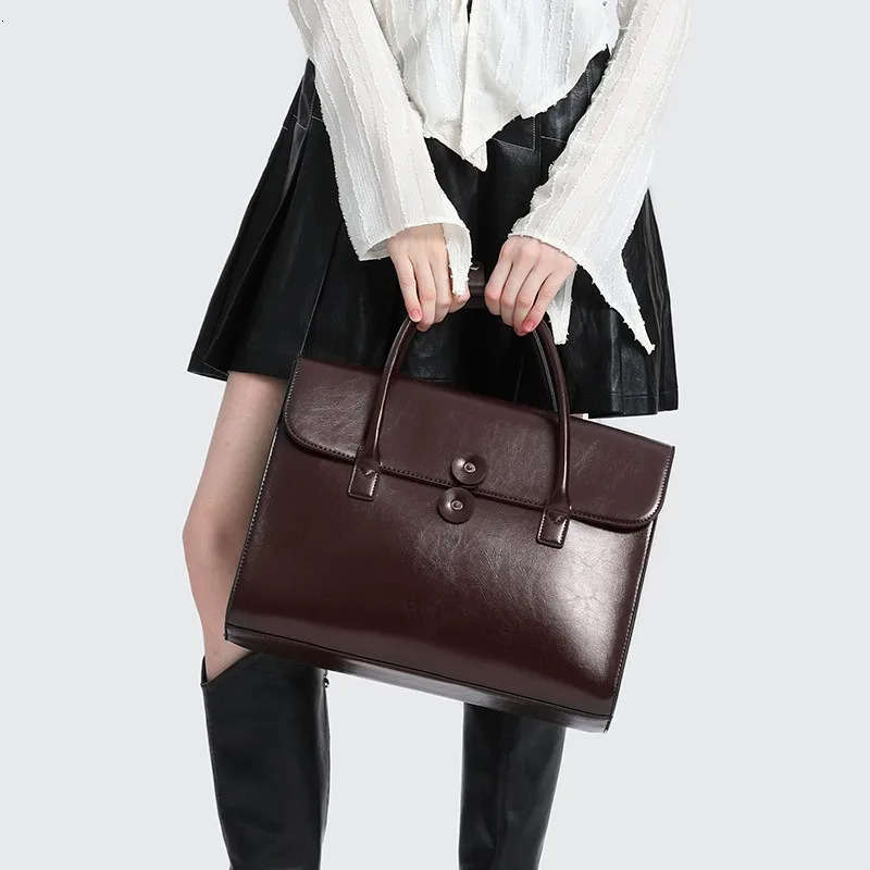 laptop handbag Womens briefcase 14 inches for advanced sense protective case storage leather flat bag lawyer bag 241225