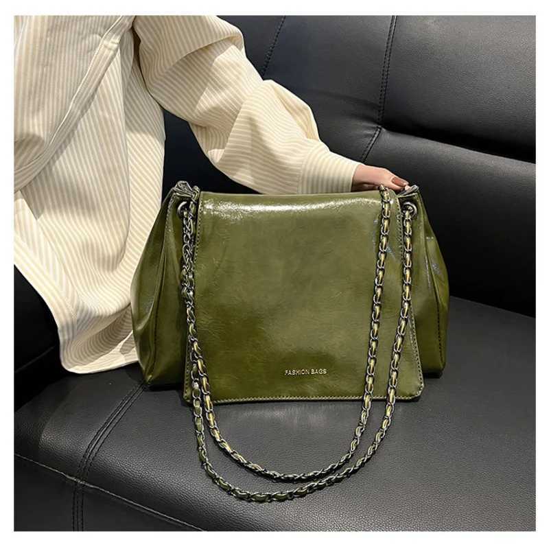1PC bag womens large capacity fiable autumn and winter solid color single shoulder crossbody bag class commuting totXJ241225