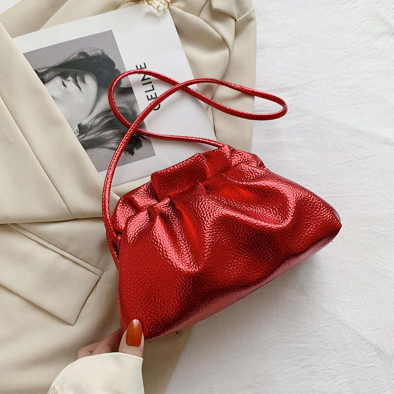 Underarm Cloud Small Bag, Women's Spring And Summer Diagonal Cross Fashionable Single Shoulder Soft Leather Wrinkled Dumpg Bag