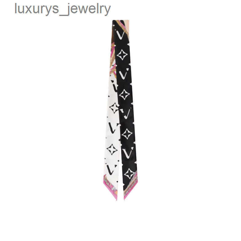 Designer Bandanas Durag Luxury Necktie Headbands Scarf V Fashion Womens Silk Hand Bag Scarfs Neck Hand Waist Rings Classic bag Satin Scarves M76676