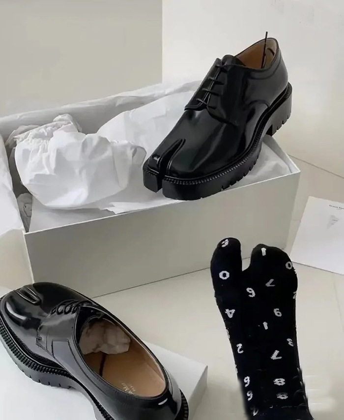 Gothic Fashion Unisex Casual Formal Hip hop Men Women Split Toe Flat Designer Man Business Wedding Party Lace UP Dress Shoes
