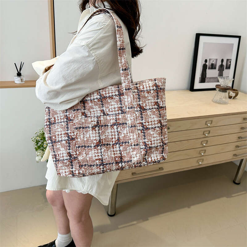 Internet Celebrity Fashion Texture Handbag Spring New Versatile Ins Shoulder Armpit Outdoor Tote Bag Trend
