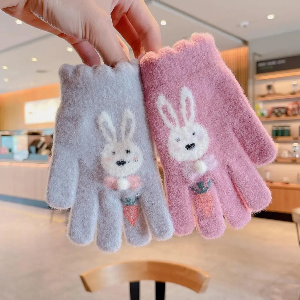 Winter Baby Girls Sweet Soft Cartoon Knitted Yarn Keep Warm Gloves Children Lovely Five Finger Gloves Kids Fashion Gloves 241226