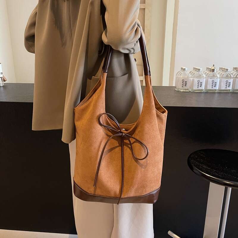 Retro Frosted Large Capacity For Women, New Mirad Texture Shoulder Bag, Niche Bow Commuting Tote Bag