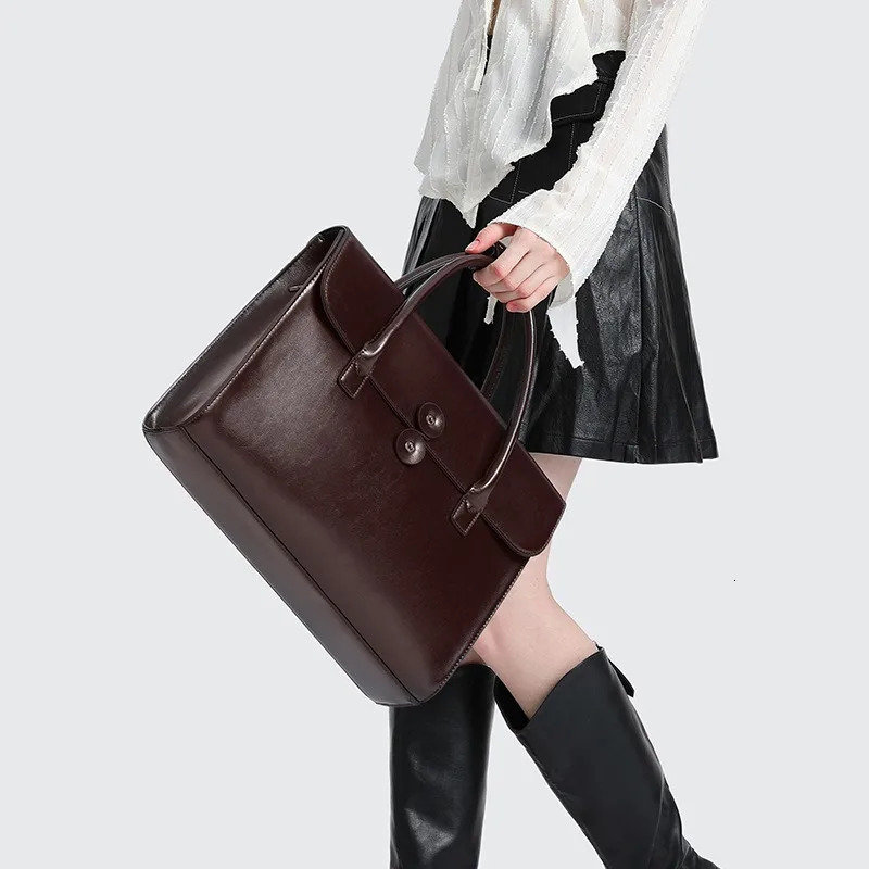 laptop handbag Womens briefcase 14 inches for advanced sense protective case storage leather flat bag lawyer bag 241225
