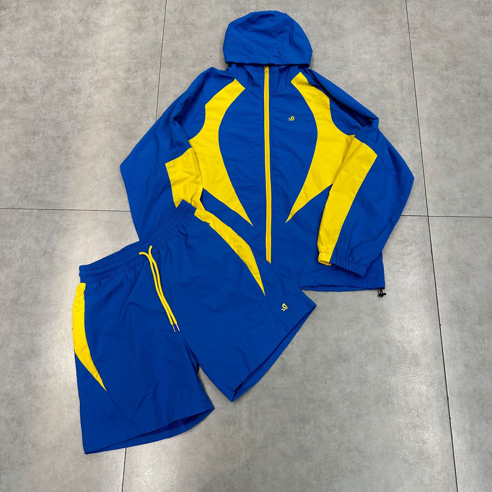 Men's Designer Tracksuit with Embroidered Letter Puffer Jacket & Windproof Quick-Dry Shorts - 2024 Breathable Two Piece Set