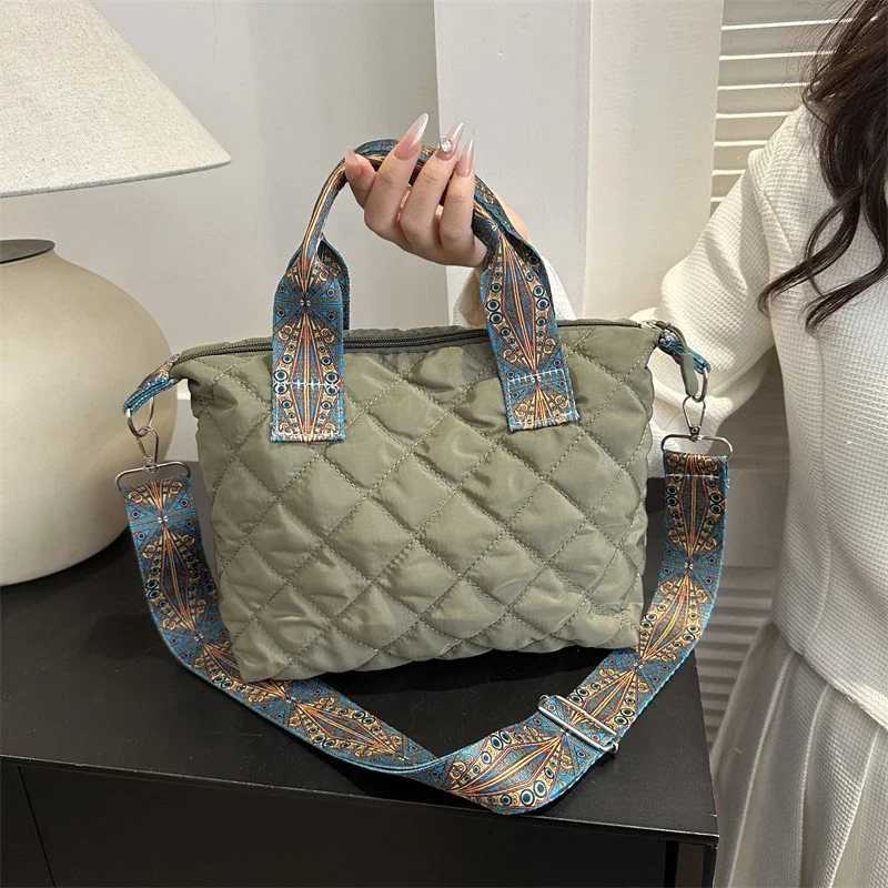 Women Wide Shoulder Belt Handbag Fall/Winter Rhombus Space Cott Shoulder Bag Large Capacity All-Mah Shopping Tote BagXJ241225