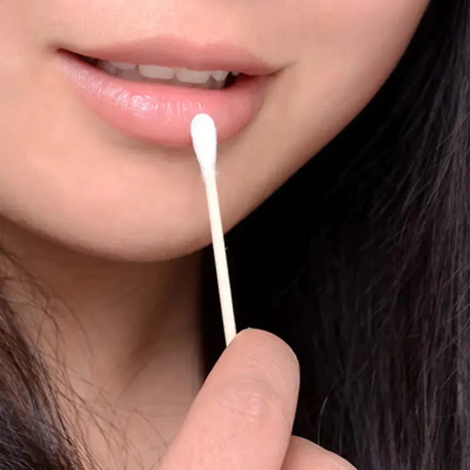 Soft 100% Cotton Disposable Cosmetic Cleaning Swabs for Ear Cleaning 241226