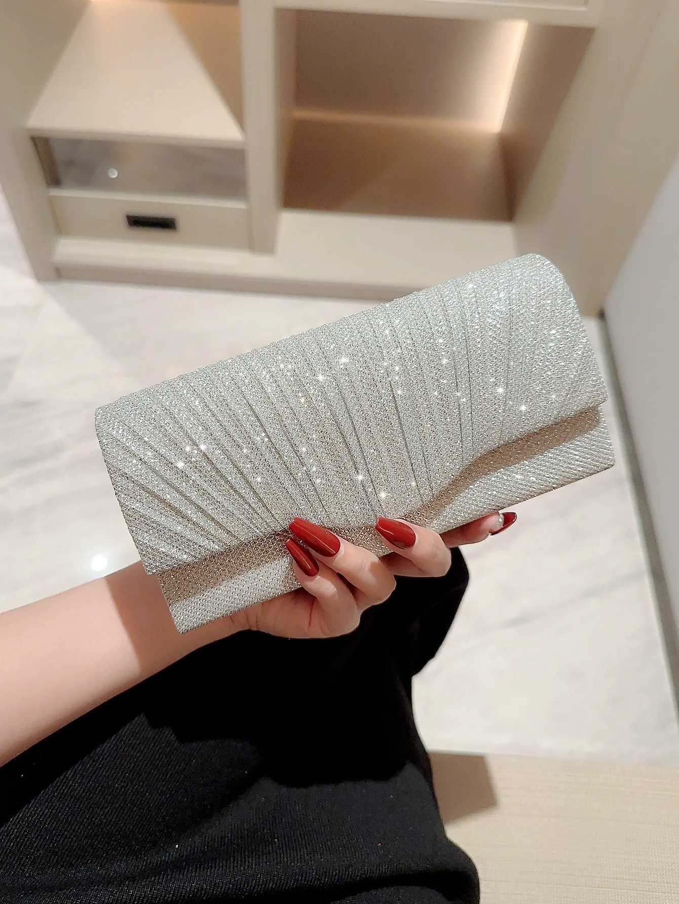 High Quality Senhoras Banquet de Prata Rugas Brilhante Premium Handbag Vestido de Noire Bolsa Senhoras Wedding Womens Bag Key Wallet T241225