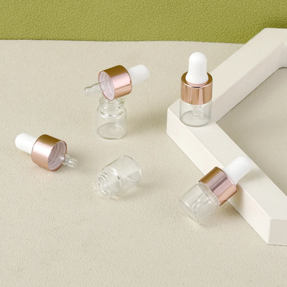 50pcs 1ml Rose Glod Mini Glass Dropper Bottles Small with Glass Eye Dropper for Essential Oils Sample Traveling 241225