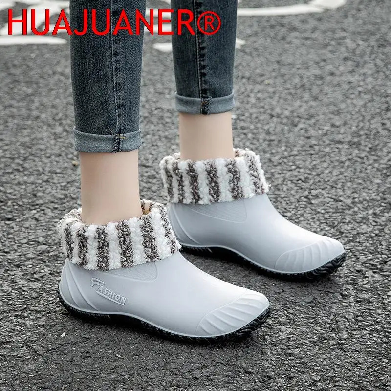 Water Shoes Women Shoes Ankle Rain Boots Rubber PVC Rainboots Waterproof Women Slip On Fashion Fishing Boots Flats Footwear 241226