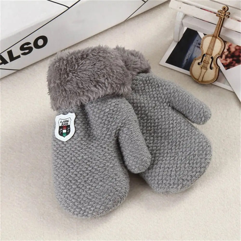 Winter Soft Plush Kids Gloves Cute Knitted Mittens Thick Warm For 29 years old 241225