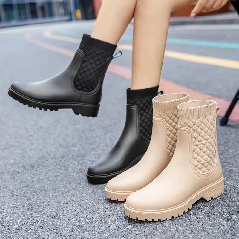 Womens Waterproof Rain Boots Outdoor Mid Calf Boots Waterproof Wear-resistant Warm Shoes Thick-soled Womens Rubber Shoes 241226