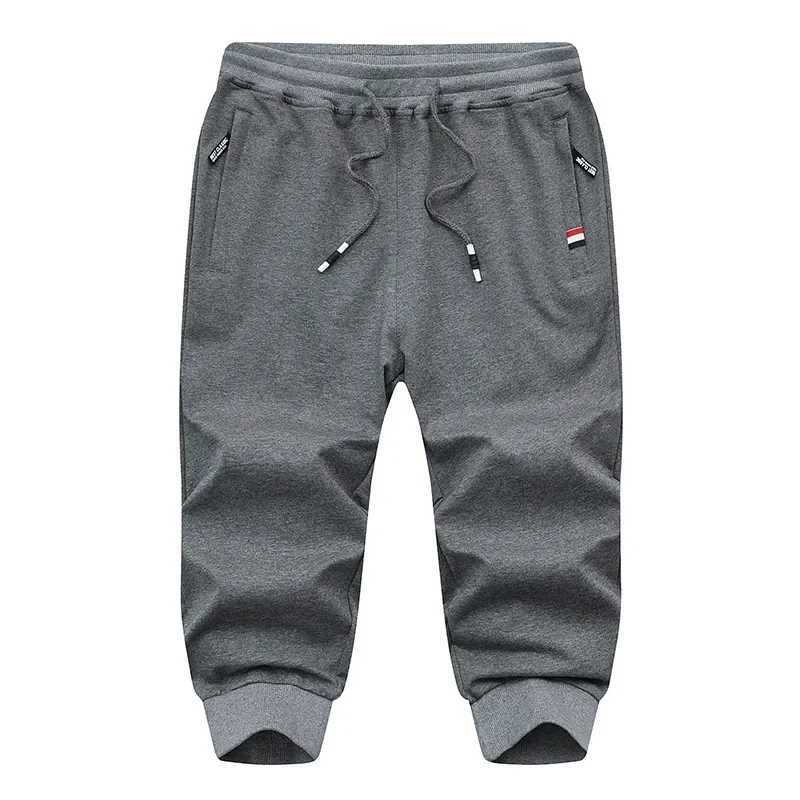 2024 New Summer Mens Knitted Sports Shorts Korean Fashion Capris Elastic Breathable Men Clothing Casual Slim Fit Pants MaleXJ241226