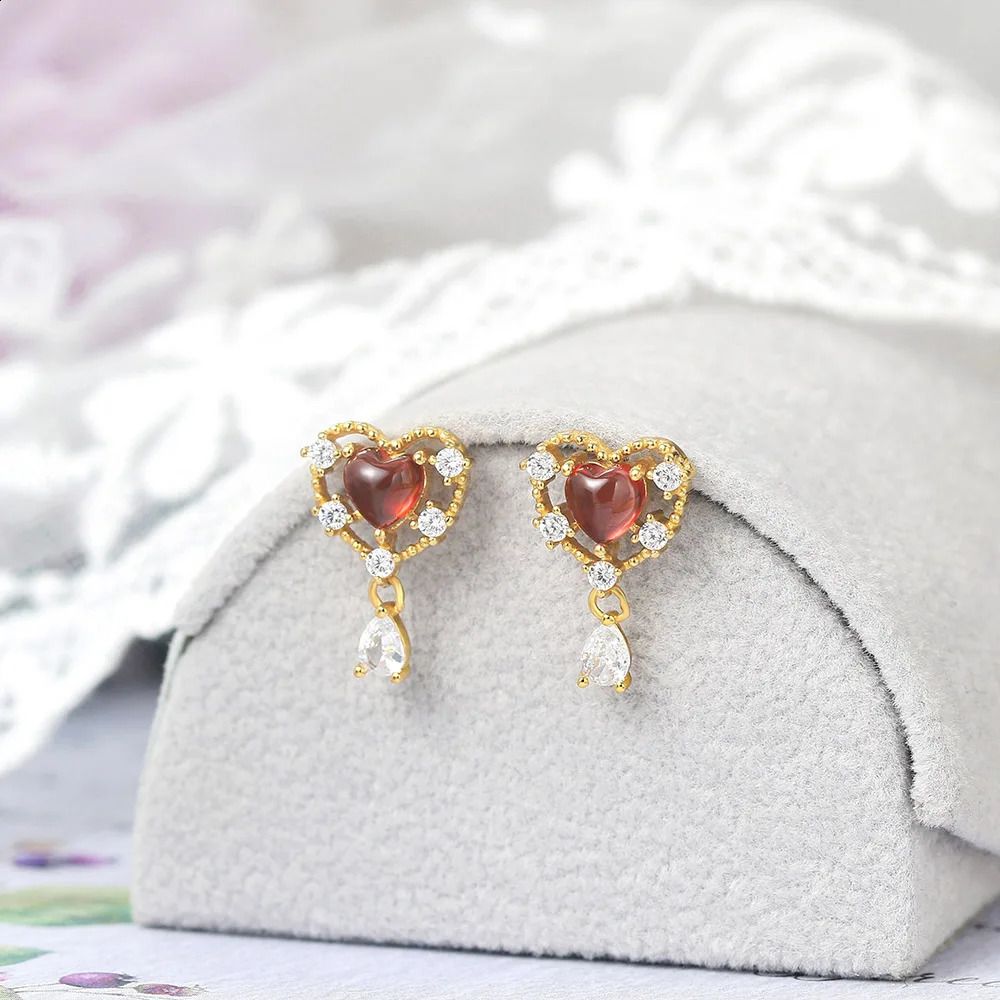 LAMOON Natural Garnet Heart Earrings For Women Sterling Silver 925 Stud Earring Korean Anime Vivi Gold Plated Fine Jewelry Gifts 241226