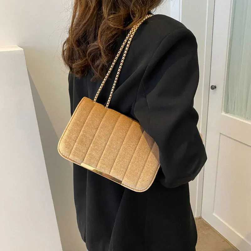 1PC Chain Bag Small Square Bag Casual Hundred Fi Commuter Bag Single Shoulder Crossbody Bag Womens BagXJ241225