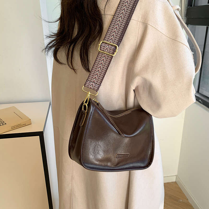 Fashionable New Cross-Border Versatile Women's Armpit Small Square Trendy Simple Casual Shoulder Bag Wholesale