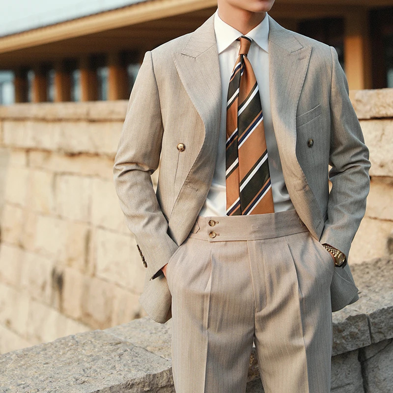 Stripe Suit Men Versatile Fashion Gentlemans Double Breasted Italian Lapel Coat Formal Wedding Groom Business Tuxedo 241220