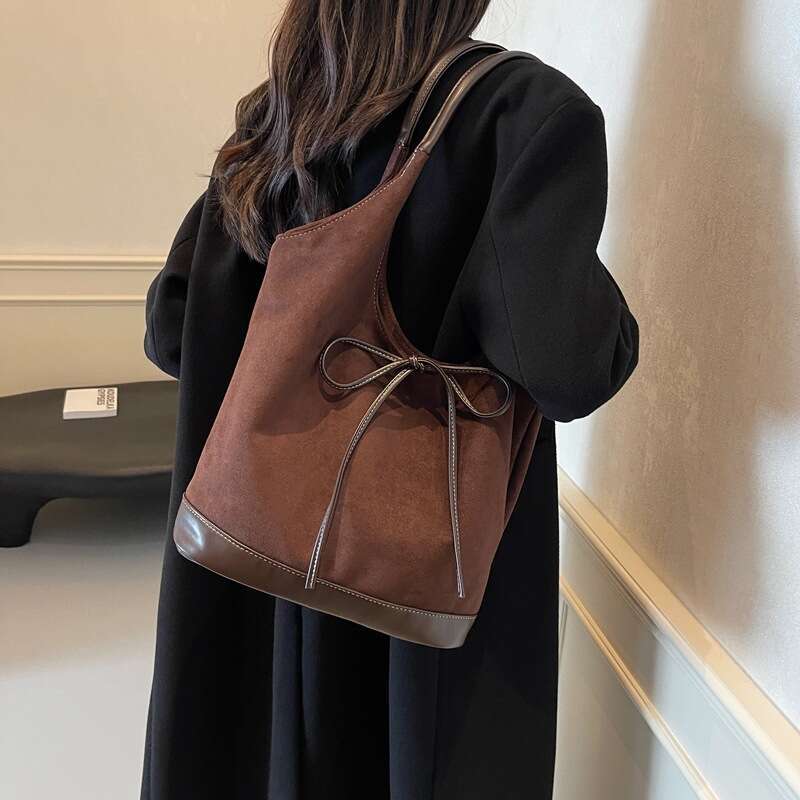 Retro Frosted Large Capacity For Women, New Mirad Texture Shoulder Bag, Niche Bow Commuting Tote Bag