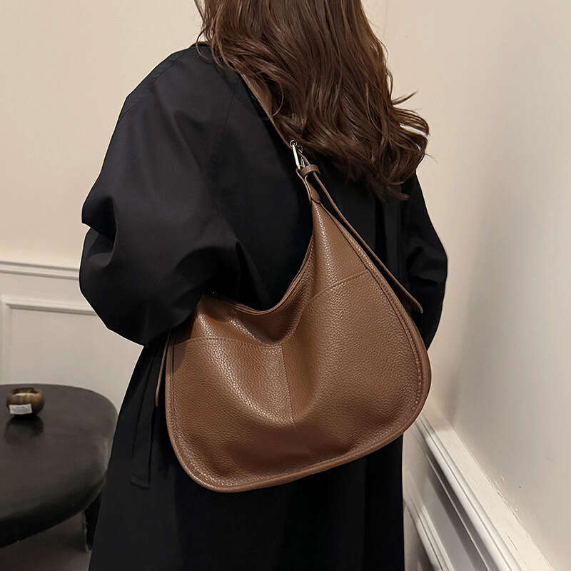 ote Bags for Women PU Leather Tote Purses Handbags Solid Color Soft Surface Large Capacity For Women Fashionable And Stylish Commuting Diagonal Should - view 3