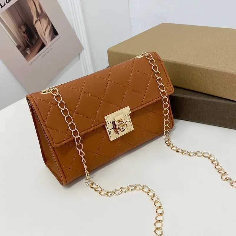 Womens Bag Korean Classic Checkered Diamd Embroidered Lock Chain Single Shoulder Small Square Bag Crossbody Mobile Phe BagXJ241225