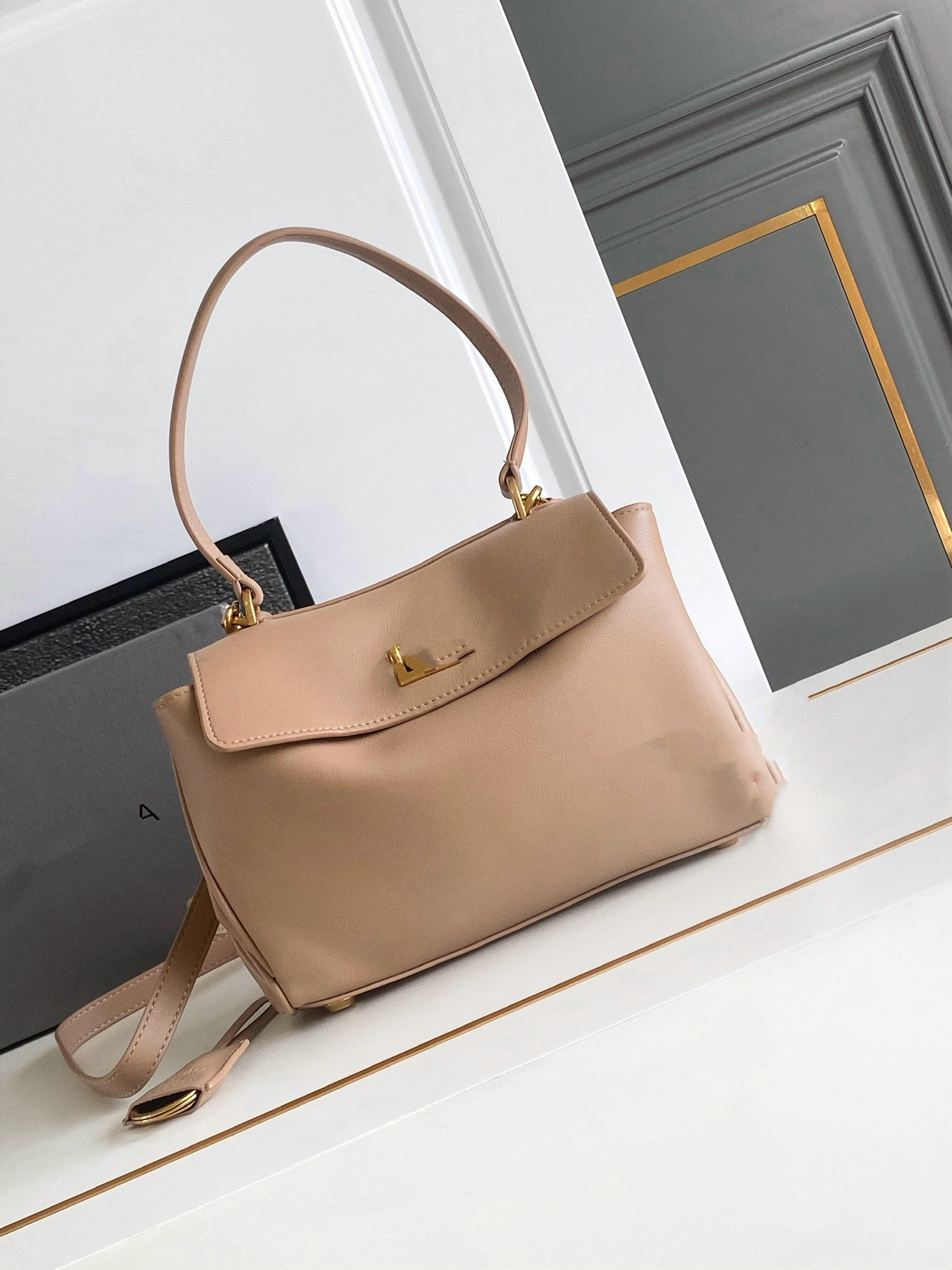 Leather Dumplings bag Luxe Calfskin Handbag Designer bag Cowhide Wide Strap Tote bag Women Paris High-end women