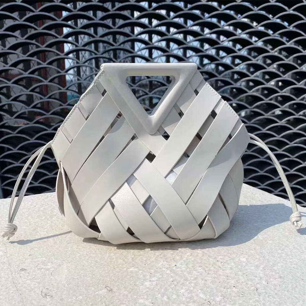 Real leather handmade cowhide woven clip bag, fashionable large capacity hand-held crossbody women's bag