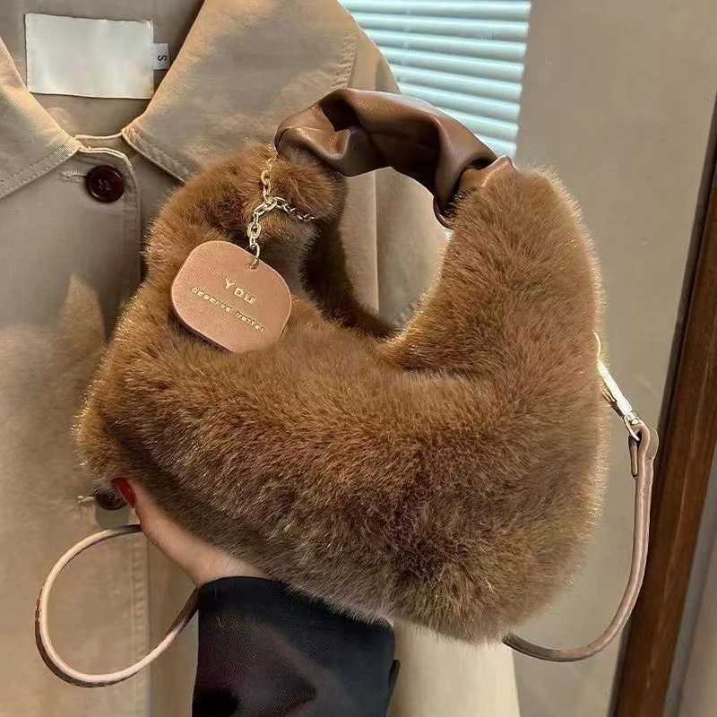 Women Plush Handbags Ruched Handle Small Lady Shoulder Crossbody Bag Casual Tote Half-Mo Hobos Winter BagsXJ241225