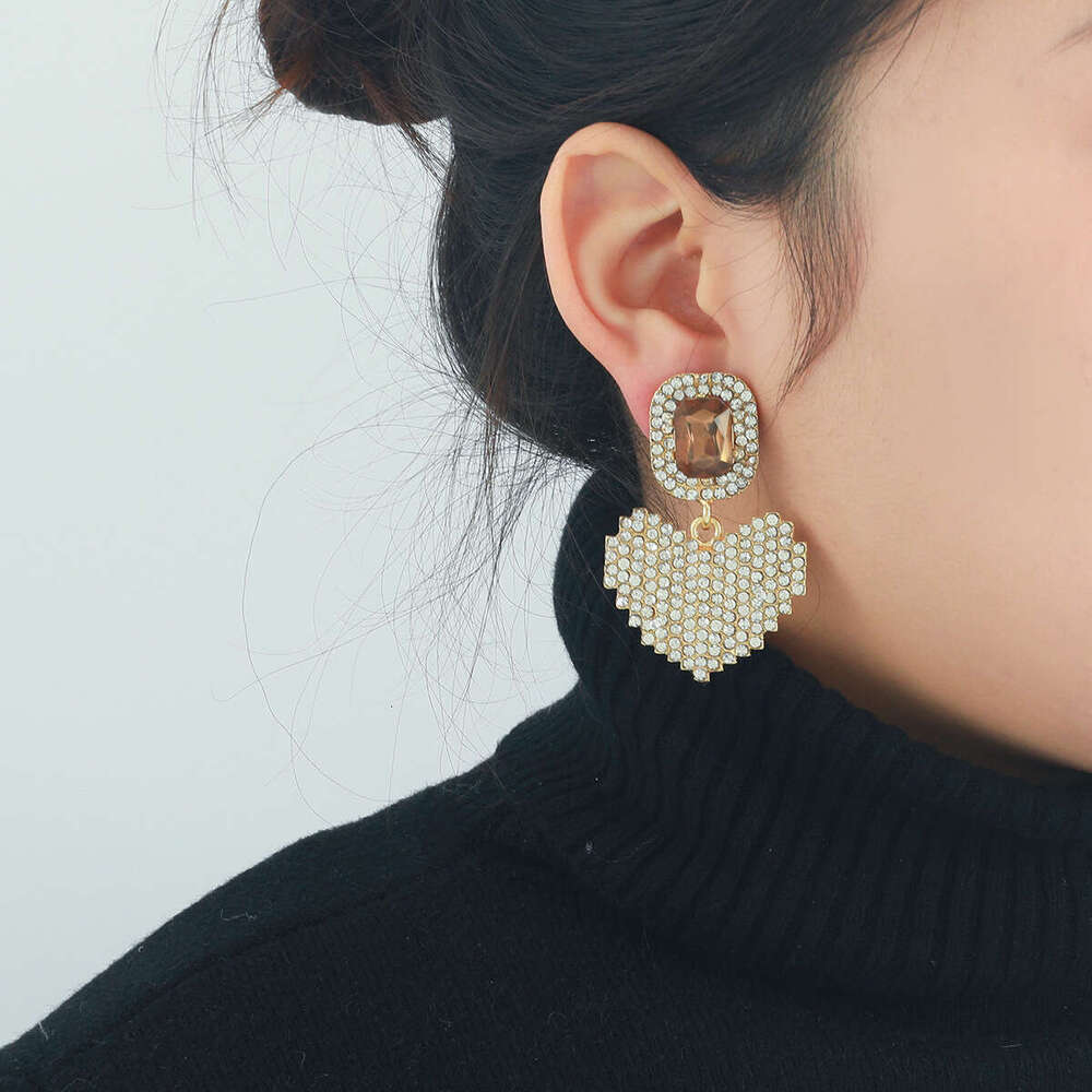 ZAA Exquisite Fashion Light Full Dia Geometric Love Alloy Eardrops Super Flash Temperament Versatile Daily Women's Style