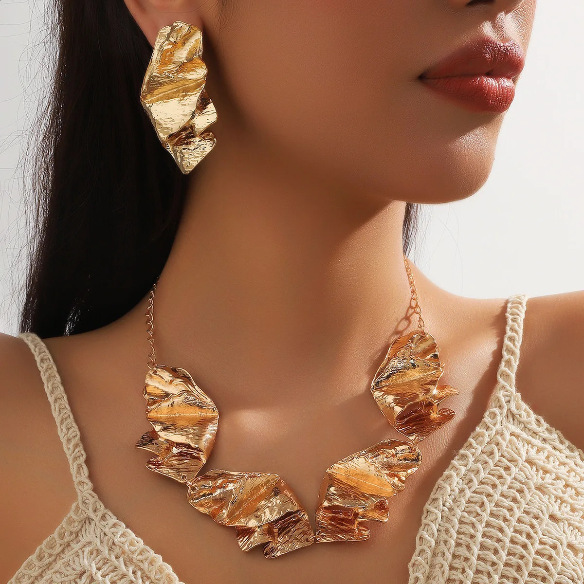 Exaggerated Vintage Womens Jewelry Sets Metal Gold Silver Color Irregular Geometric Choker Necklace Stud Earrings Set for Women 241226